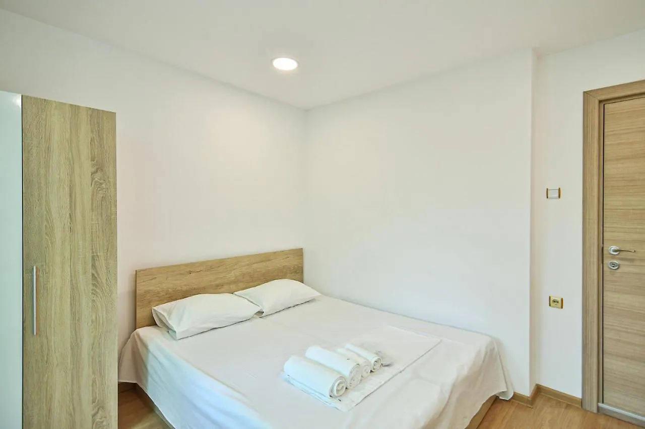 Apartment Hideout In Heart Of Varna With Wifi
